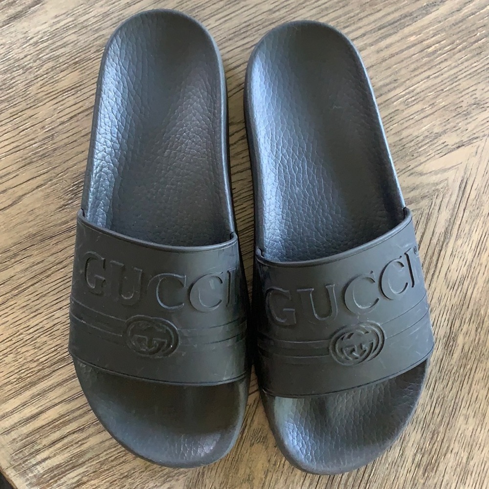 Gucci slides 100% Authentic